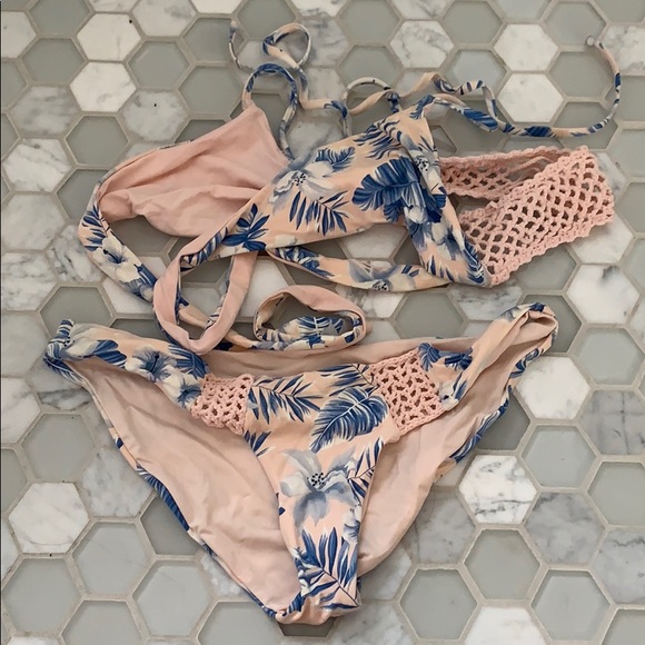 Frankies Bikinis floral bikini - Picture 3 of 3